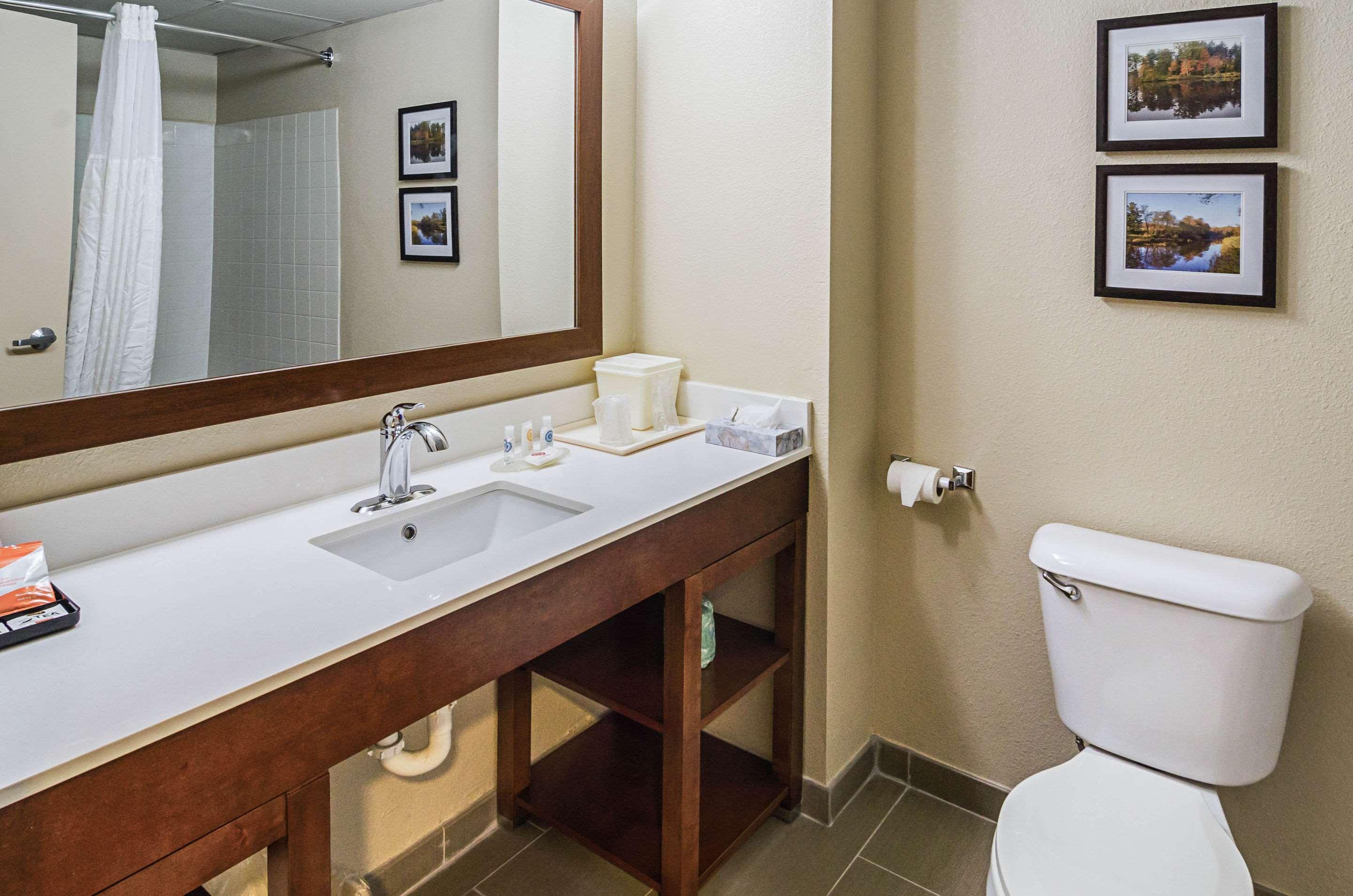 Comfort Inn & Suites Oxford South Bagian luar foto