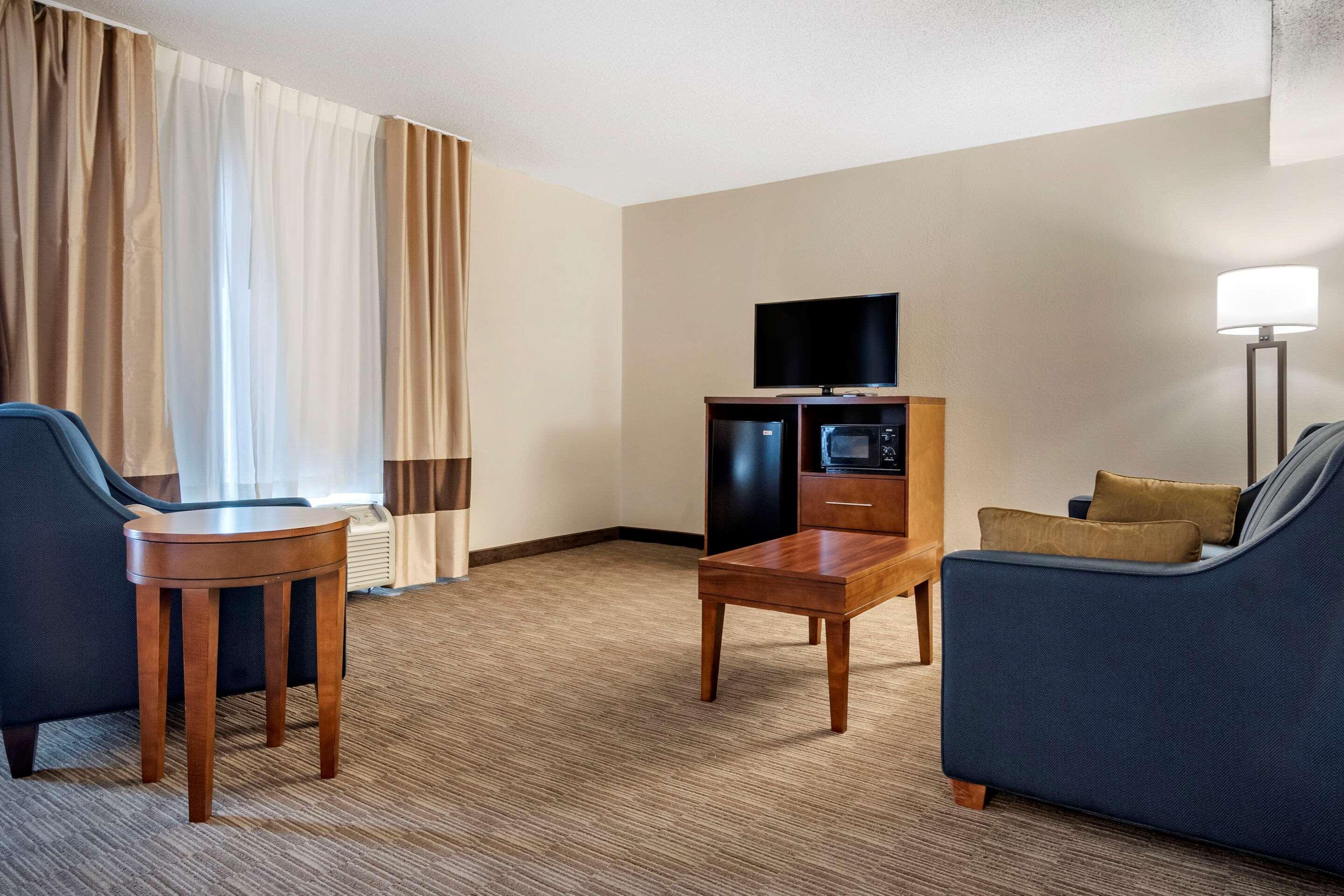 Comfort Inn & Suites Oxford South Bagian luar foto
