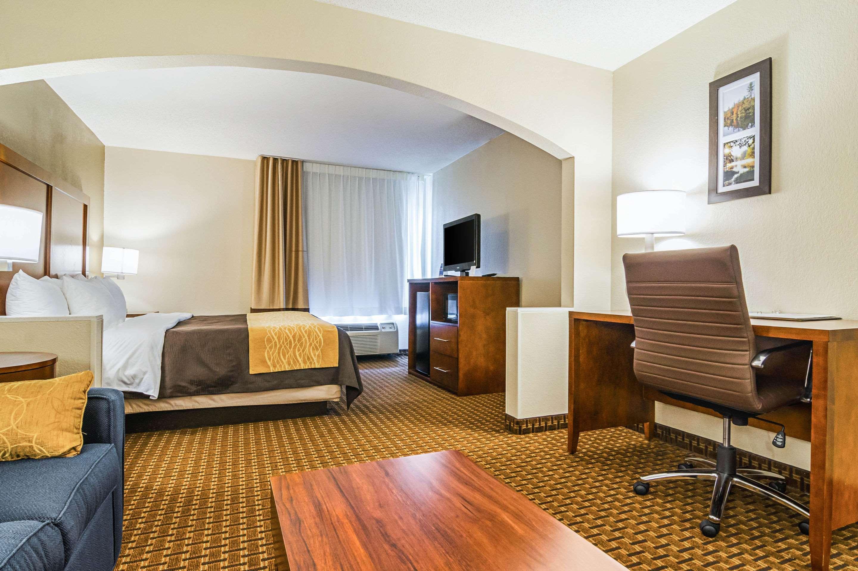 Comfort Inn & Suites Oxford South Bagian luar foto