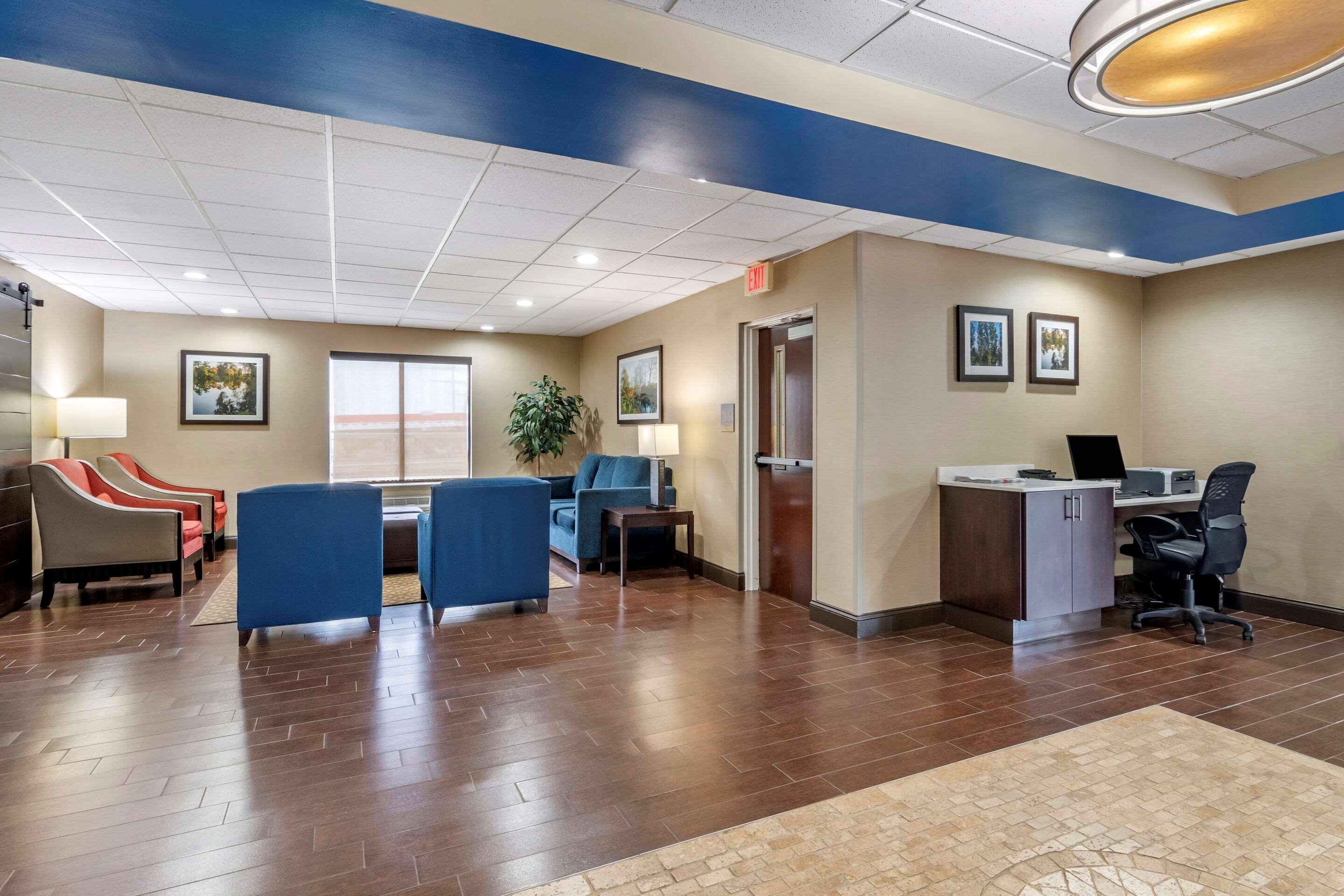 Comfort Inn & Suites Oxford South Bagian luar foto