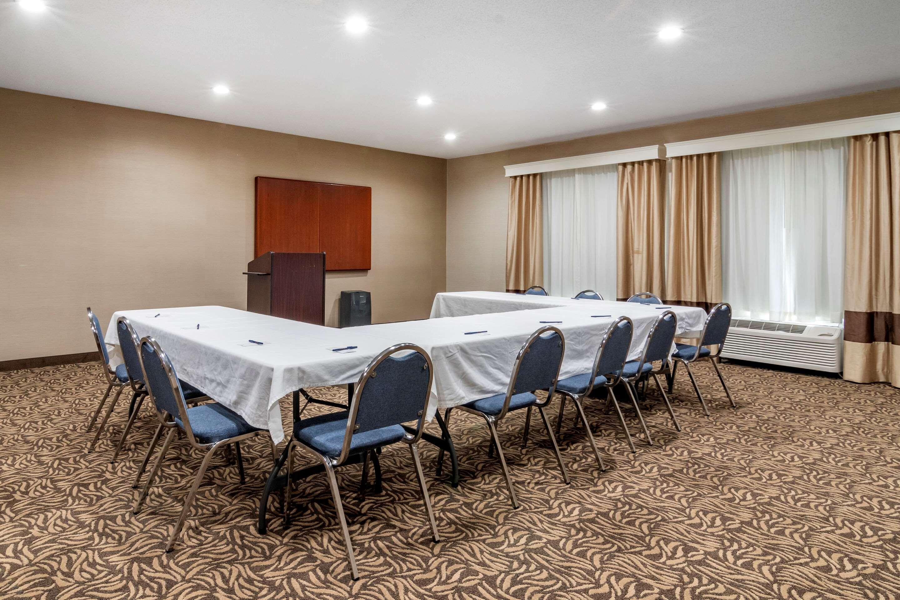 Comfort Inn & Suites Oxford South Bagian luar foto