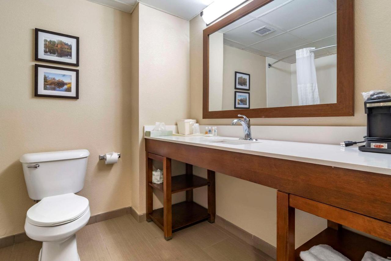 Comfort Inn & Suites Oxford South Bagian luar foto