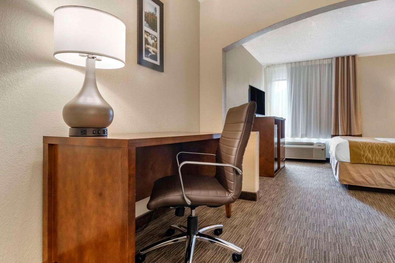 Comfort Inn & Suites Oxford South Bagian luar foto