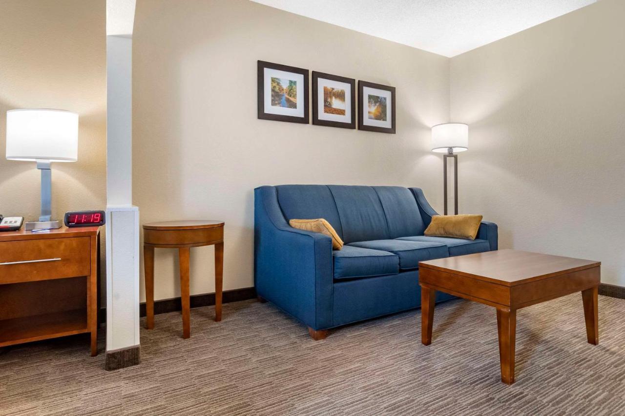 Comfort Inn & Suites Oxford South Bagian luar foto