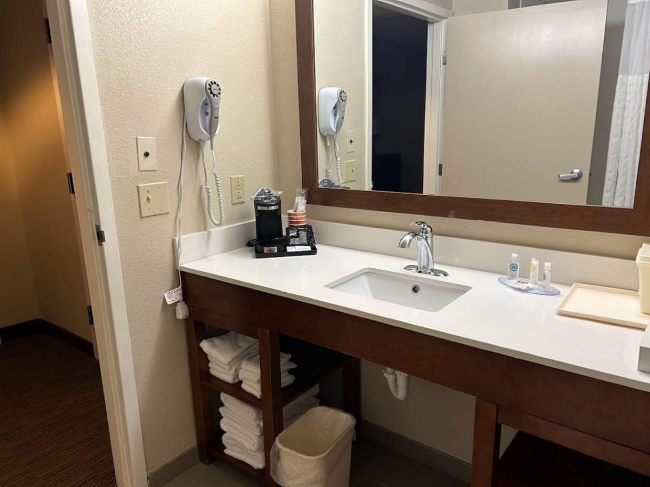 Comfort Inn & Suites Oxford South Bagian luar foto